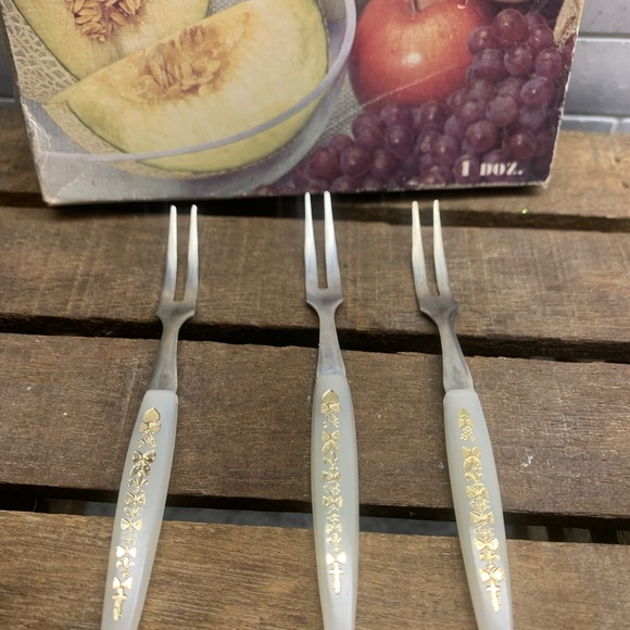 Set of 11 Vintage Miniature Stainless Steel Party Forks - Picture 3 of 4